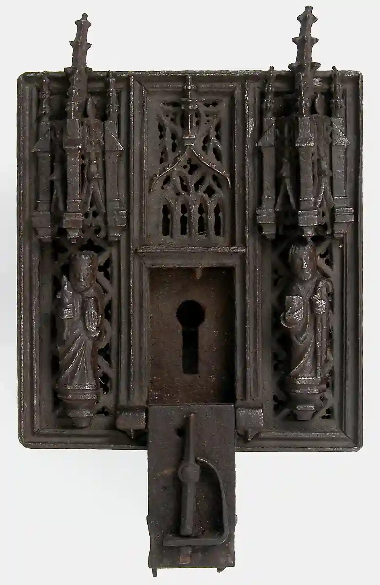 gothic-iron-lock