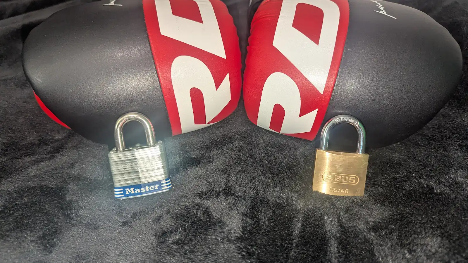 Master Lock 3 vs ABUS 55/40